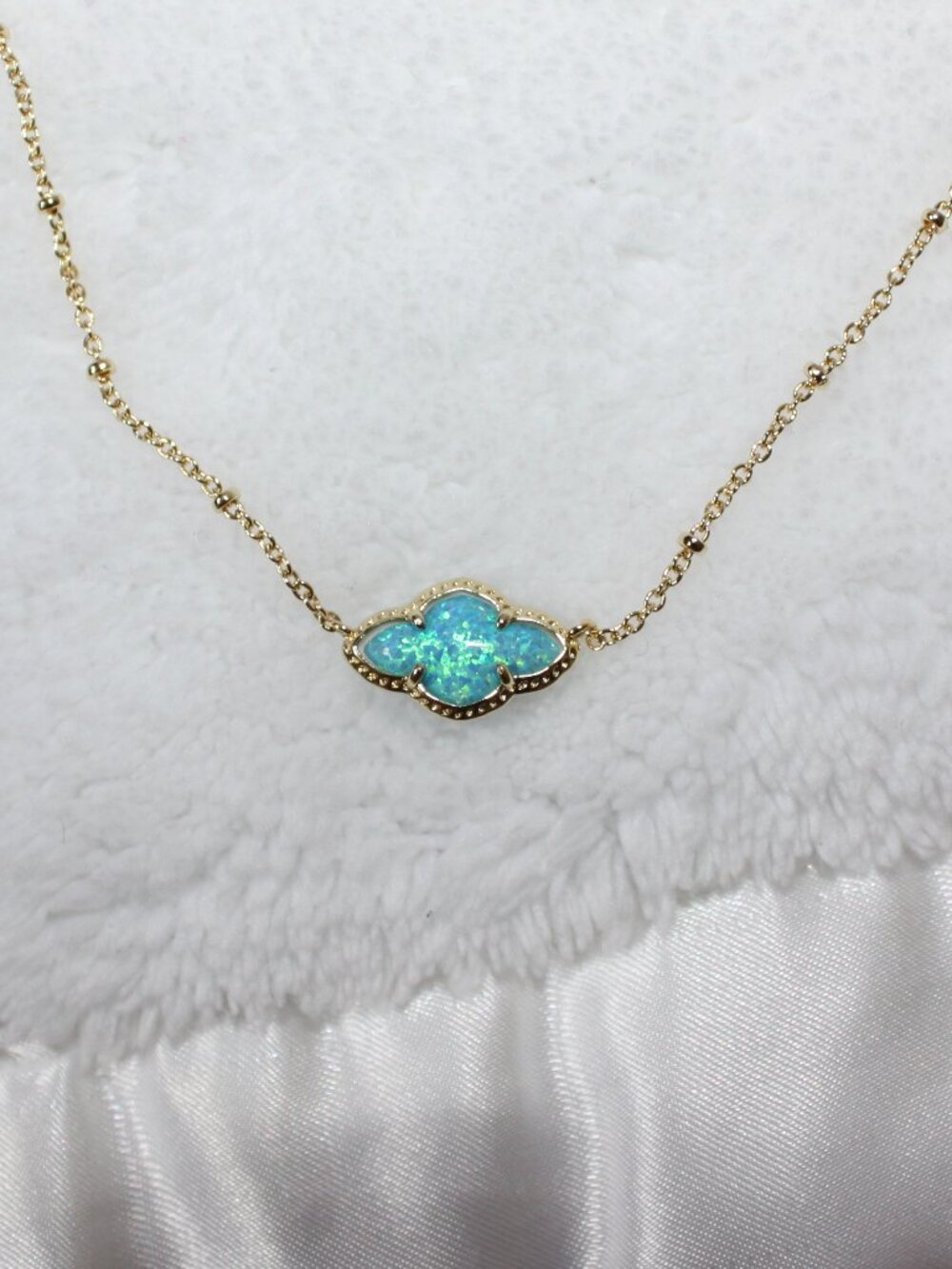 NWT Authentic Kendra Scott Abbie Opal Pendant Gold Necklace